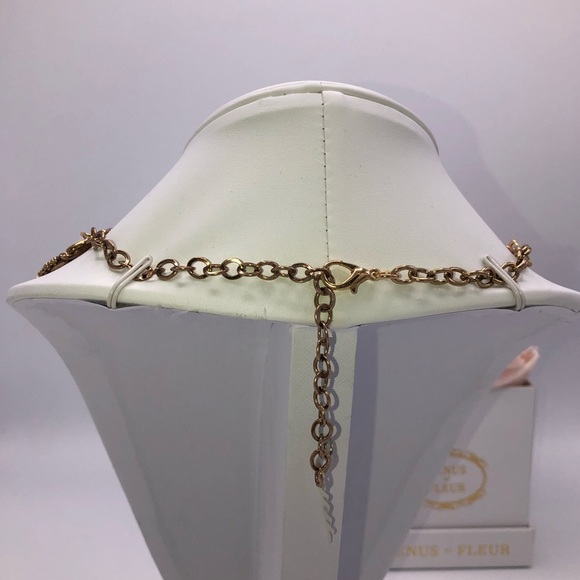 NWT AVA Statement Bib Necklace in Gold - White - Picture 8 of 8